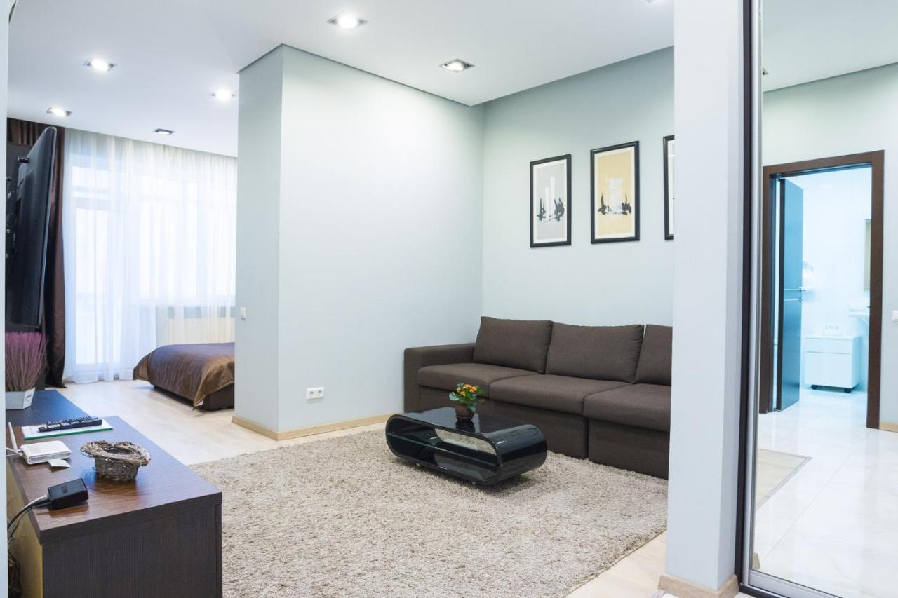 Navit Apartments With Breakfast, Near The Railway Station, The City Center And The Park Kyiv Exterior photo